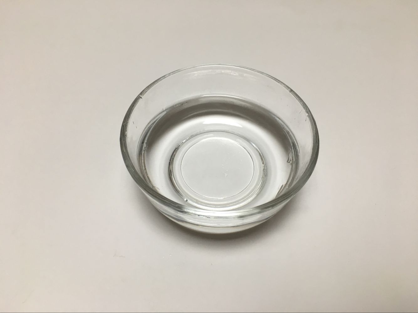 才知道,睡觉前要放一碗水在床头边,解决了家家户户的困扰