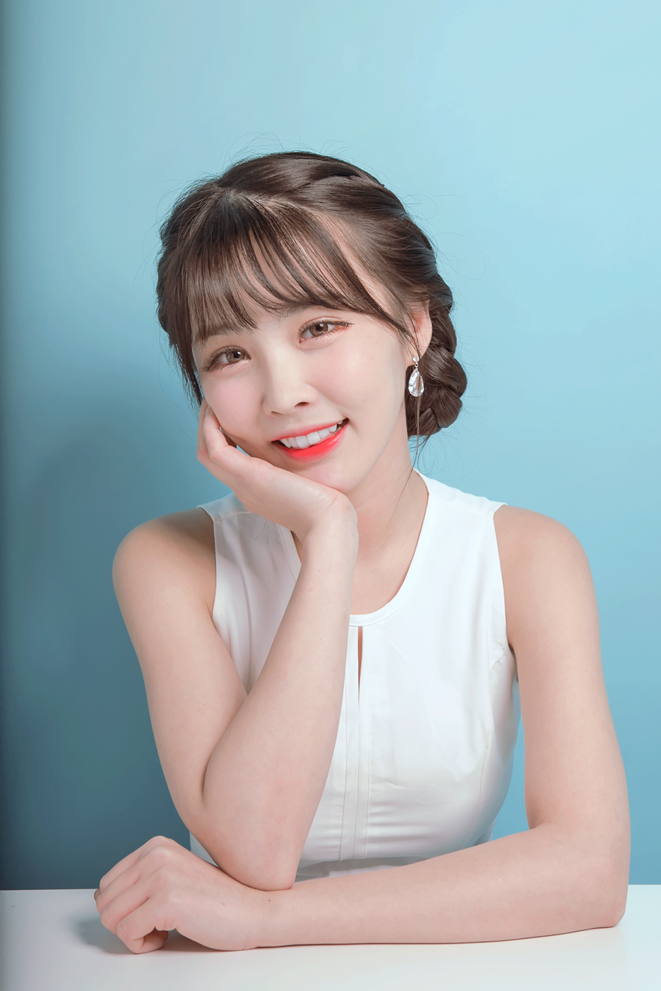 一个青涩怡人美丽可爱的萌妹子