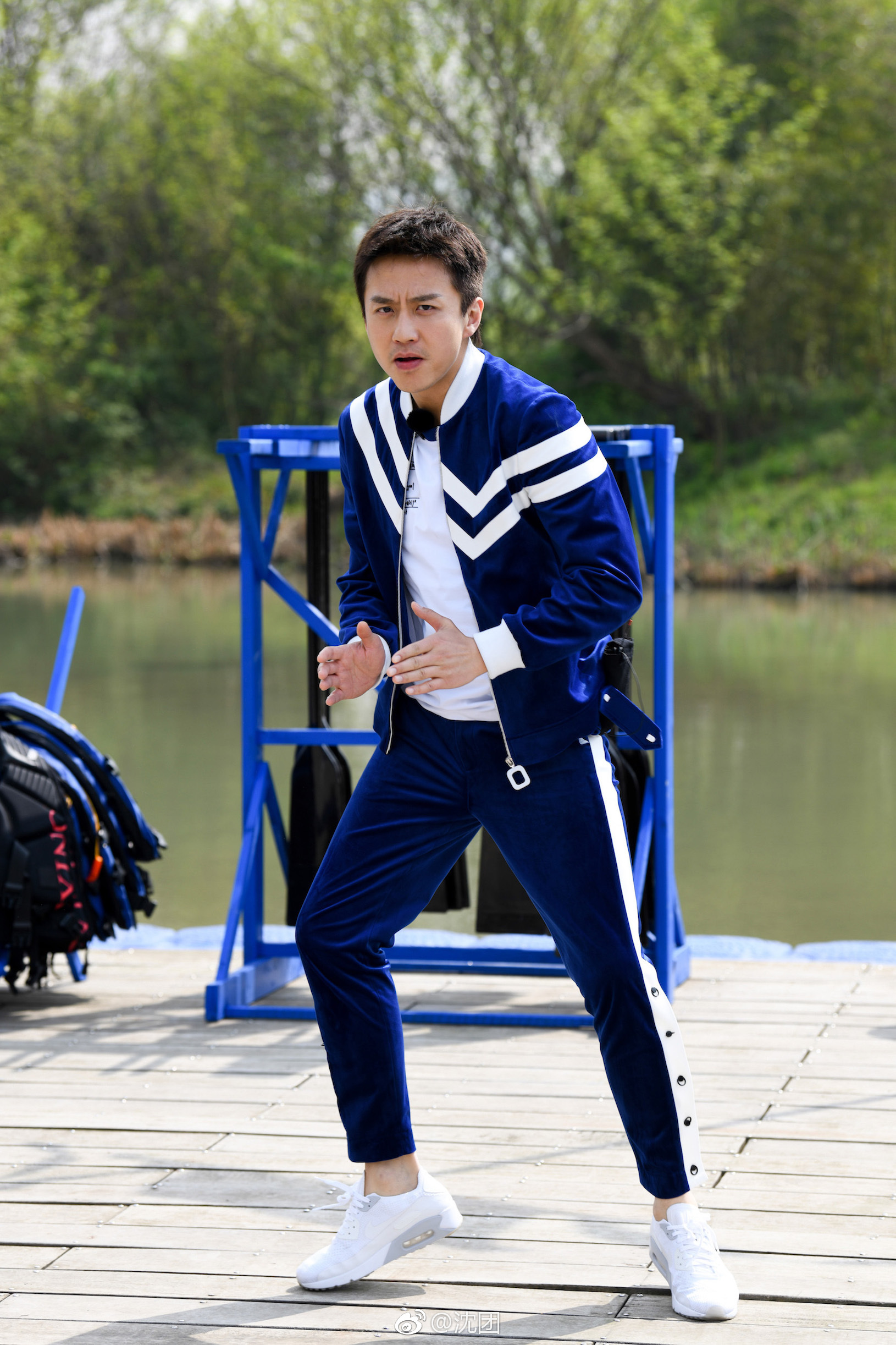 邓超《奔跑吧》"母校"集合 挑战史上最难龙舟赛|邓超|环绕赛|龙舟队_