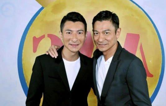 刘德华罕见和弟弟同框,两人像双胞胎,弟弟邋里邋遢如同流浪汉