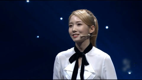 火箭少女101孟美岐演讲爆金句：没参加比赛前就想过拿第一！