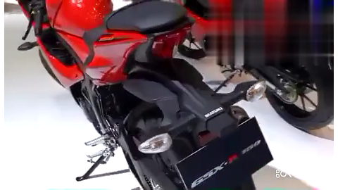 铃木GSX250R更换排气后的声浪对比!