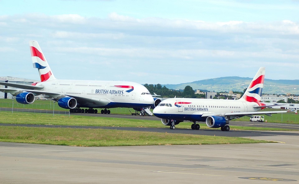最萌体积差:最大的空客A380和最小空客A318|空客|机身长度|客机_新浪新闻