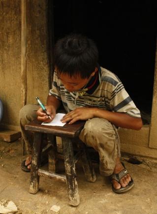 为山区孩子们募捐旧衣福来者福往爱出者爱返