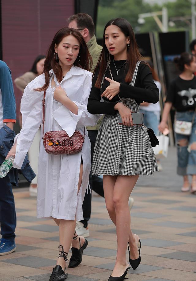 杭州街拍爱穿白衣的美女运气都不会太差休闲随意百搭
