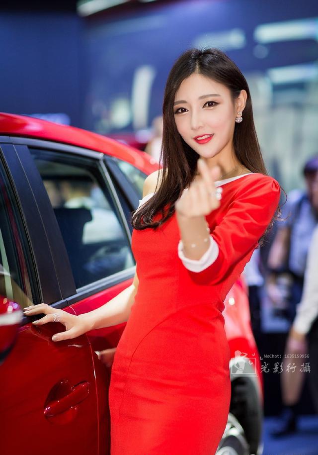 她是车展上最红的模特没有之一|陈星羽|红红|下期_新浪新闻