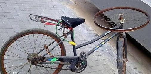 奇葩搞笑的自行车,骑着它上路会不会被交警抓啊?