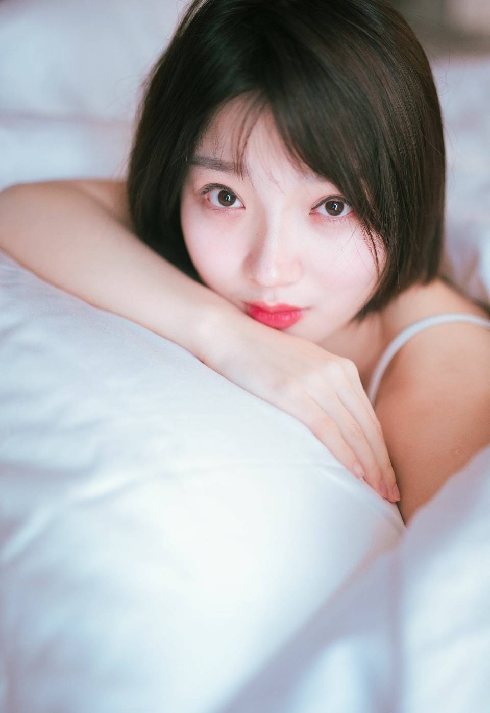 美女校花 武汉工程科技学院 苏樱咊 18岁 身高163cm 爱好肚皮舞东方舞