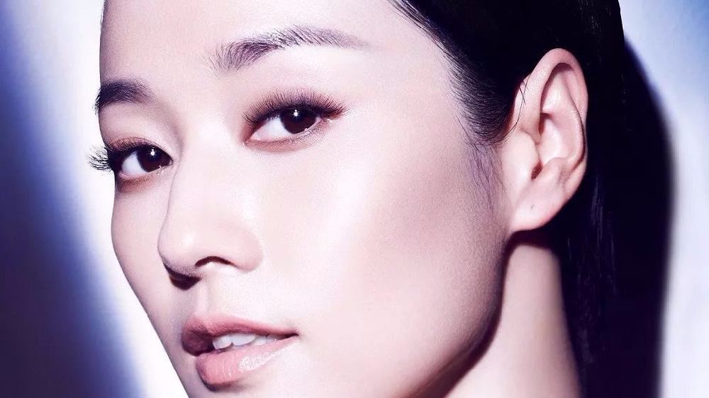 这个脑后长反骨的女人,让我们看到了一条独特的视后之路