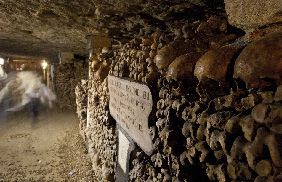 世界十大禁地每年仍有大量游客前往留下了许多未解之谜