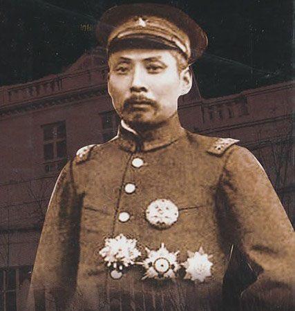 沉迷于两馨的孙传芳,两个女人一个旧时代一个新时代都桀骜难驯