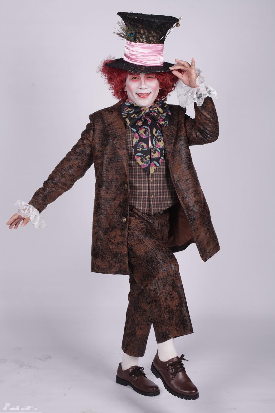 台湾著名主持人,44岁时娶小18岁娇妻, 如今结婚8年仍膝下无子