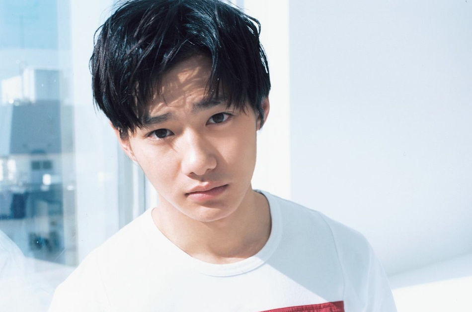 25 岁的野村周平出生于日本兵库县