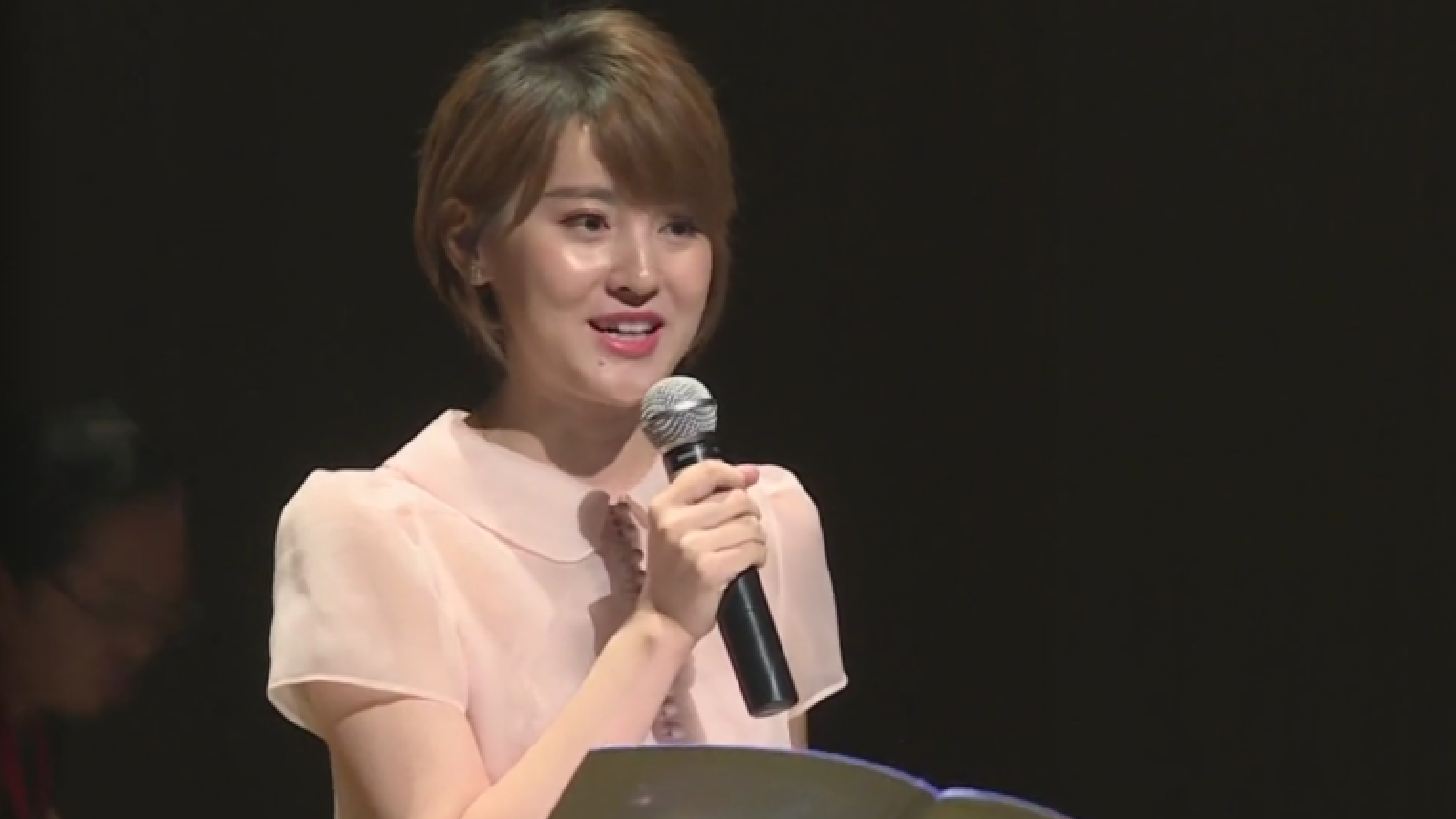 靳桥- 一个人的小镇