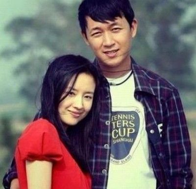 董洁微博宣传新剧《如懿传》,而潘粤明微博分