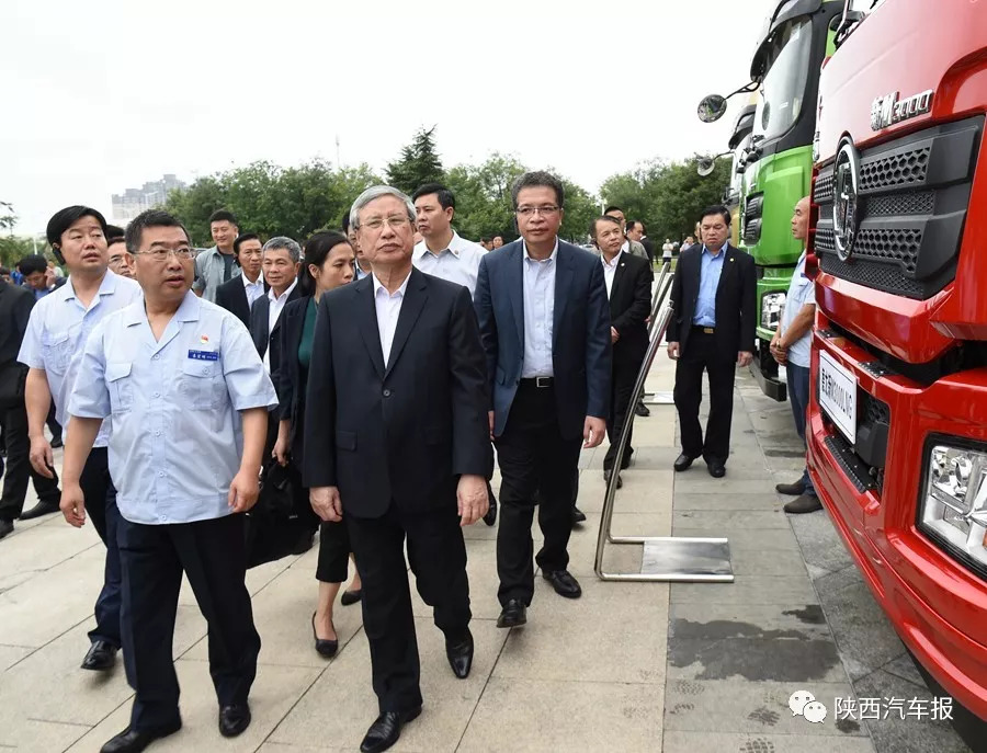 越共中央政治局委员,中央书记处常务书记陈国旺到陕汽参观访问