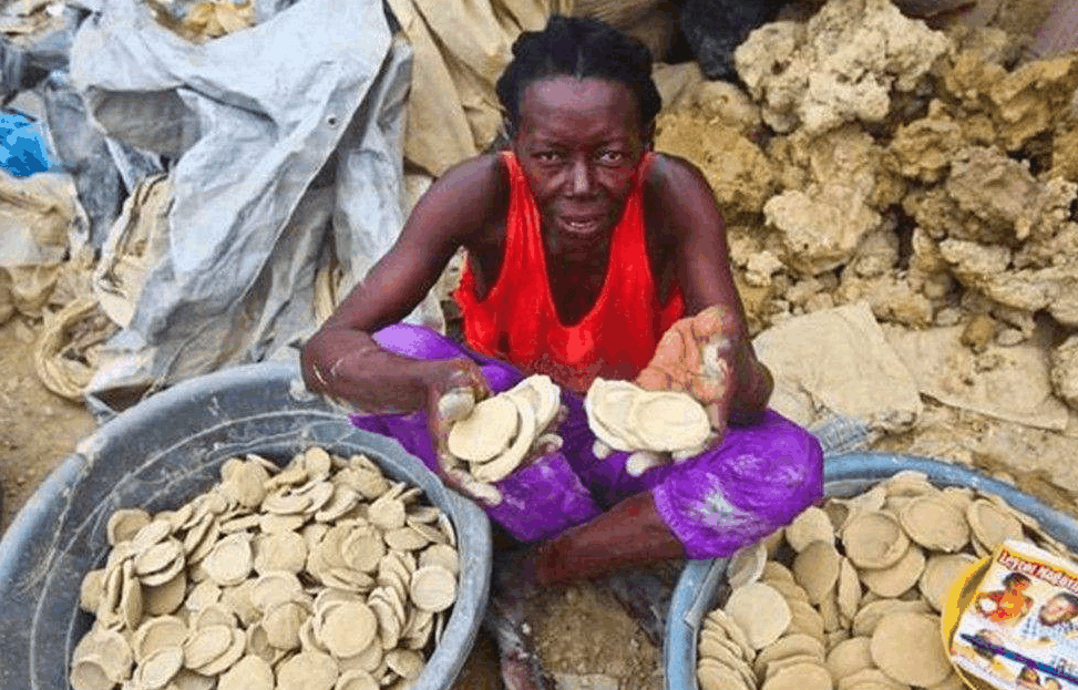 全球唯一以吃土为生的穷国8成人口365天都在吃土不吃就得挨饿