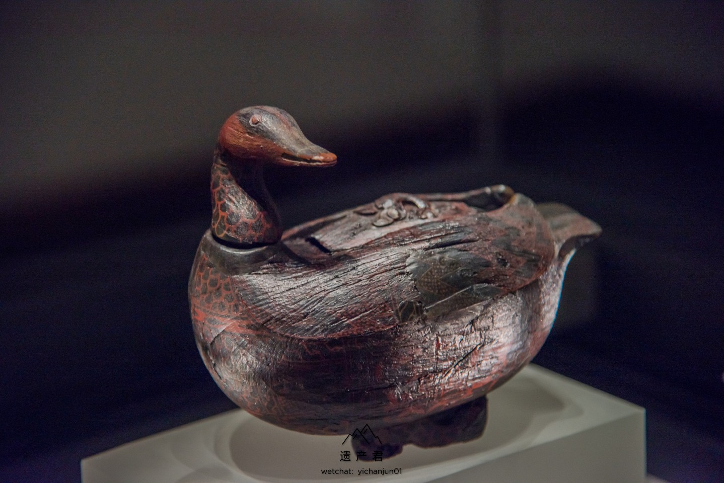 湖北省博物馆藏战国时期彩绘乐舞图鸳鸯形漆盒