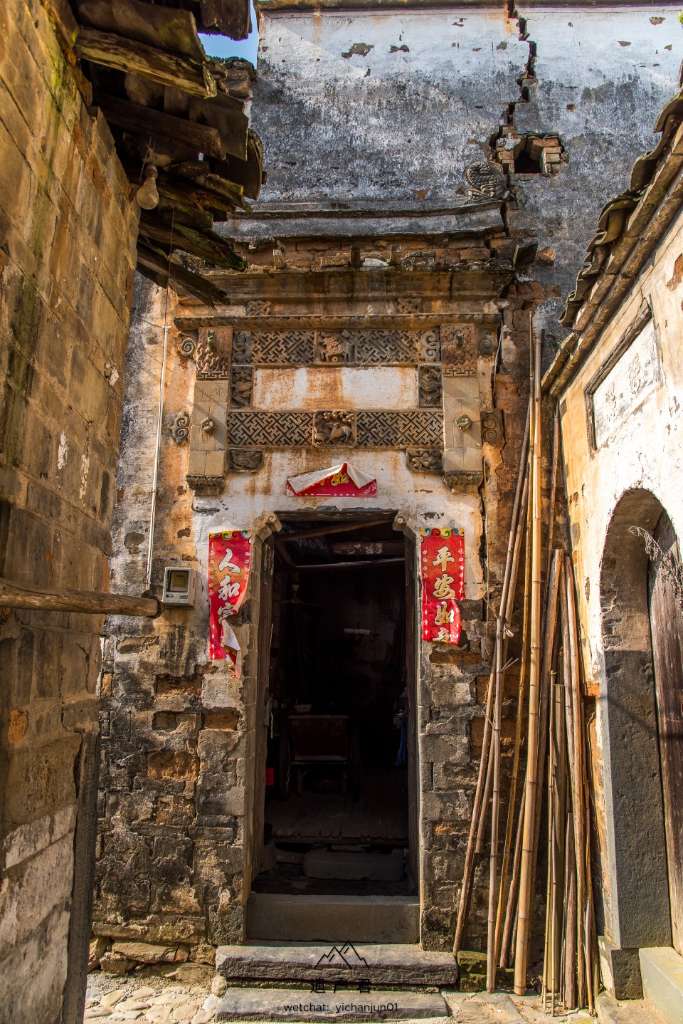 安徽坑口村,清代两层民居,至今有人居住.充满了生活气息