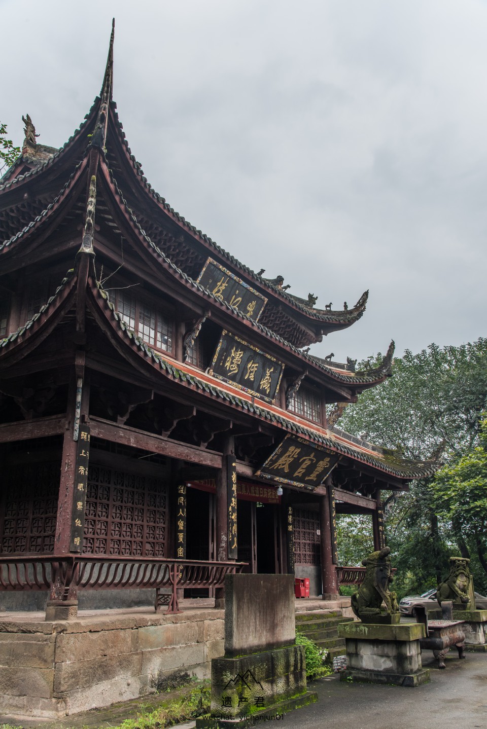 在四川待了一段时间,四川的寺庙是我见过最美的