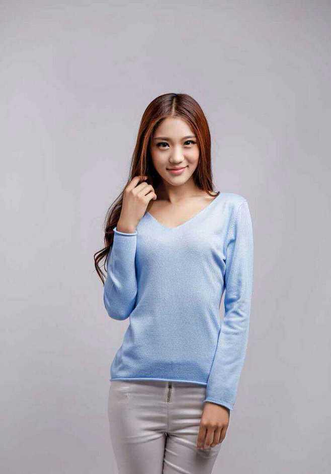 紧身裤这样穿搭真的好看吗女人就要打扮得淑女点