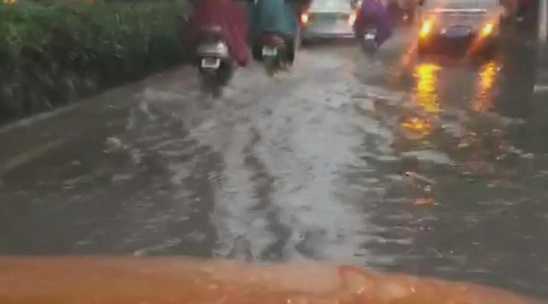 合肥下雨了 2018年7月9日下午17时许,合肥市遭
