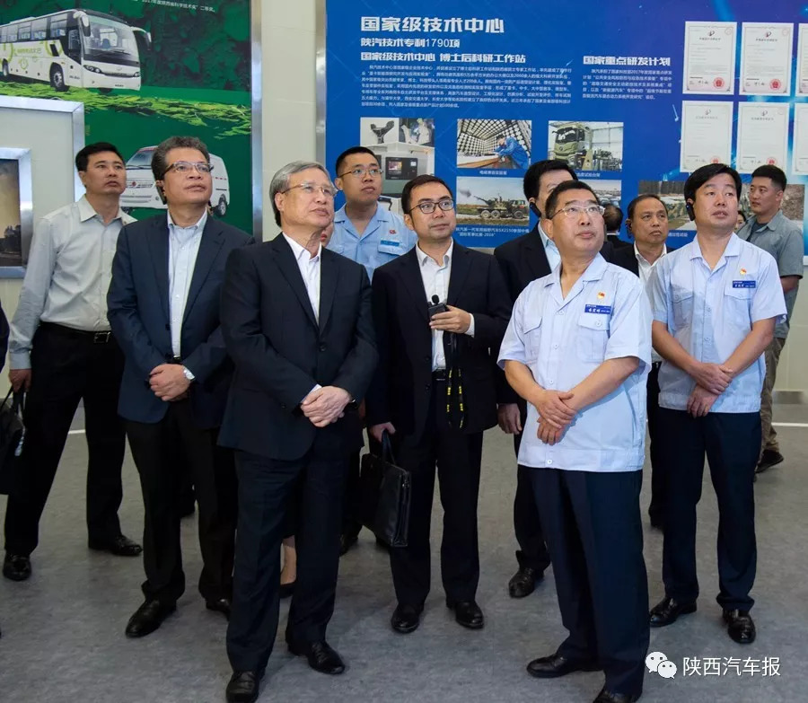 越共中央政治局委员,中央书记处常务书记陈国旺到陕汽参观访问