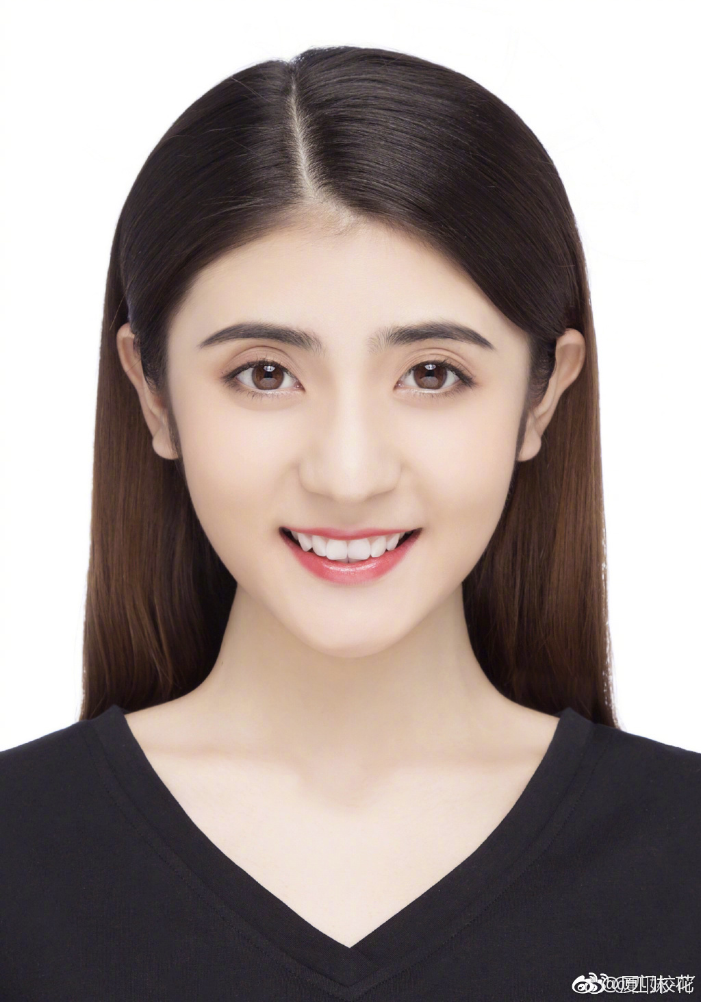 2019艺考生,身高167cm,爱好唱歌,来自新疆,超美的女