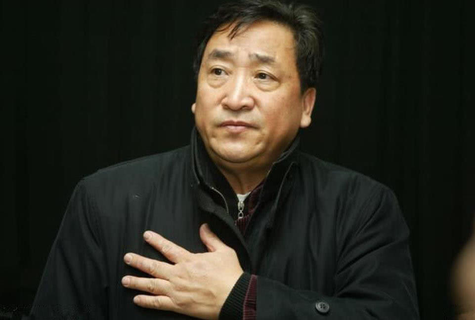 然后是"预知后事如何且听下回分解",评书家单田芳,陪伴了无数孩子在