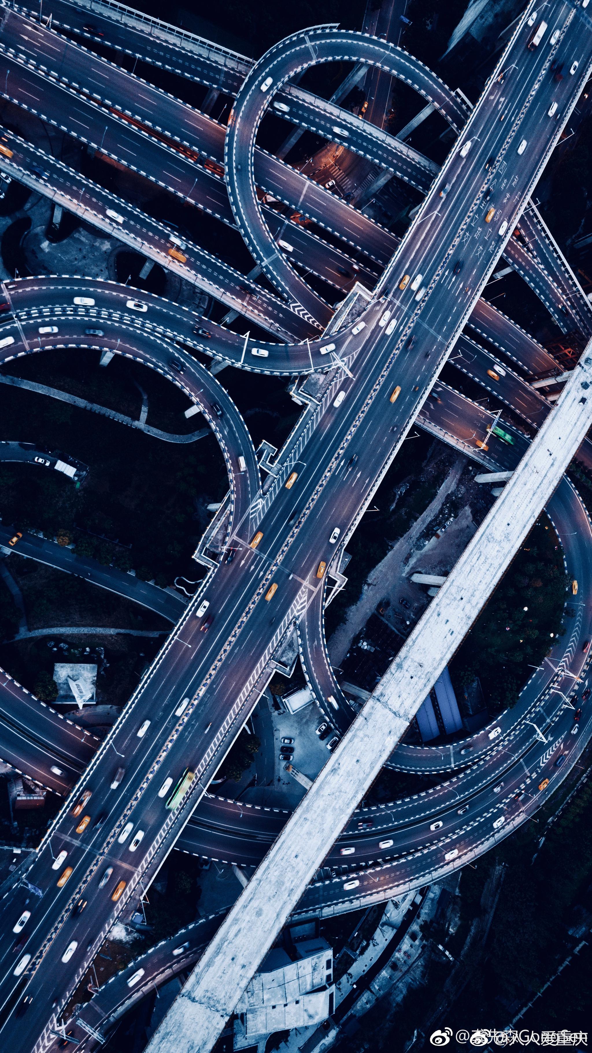 从上帝视角看重庆可以品尝到不一样的味道纵横交错的立交桥
