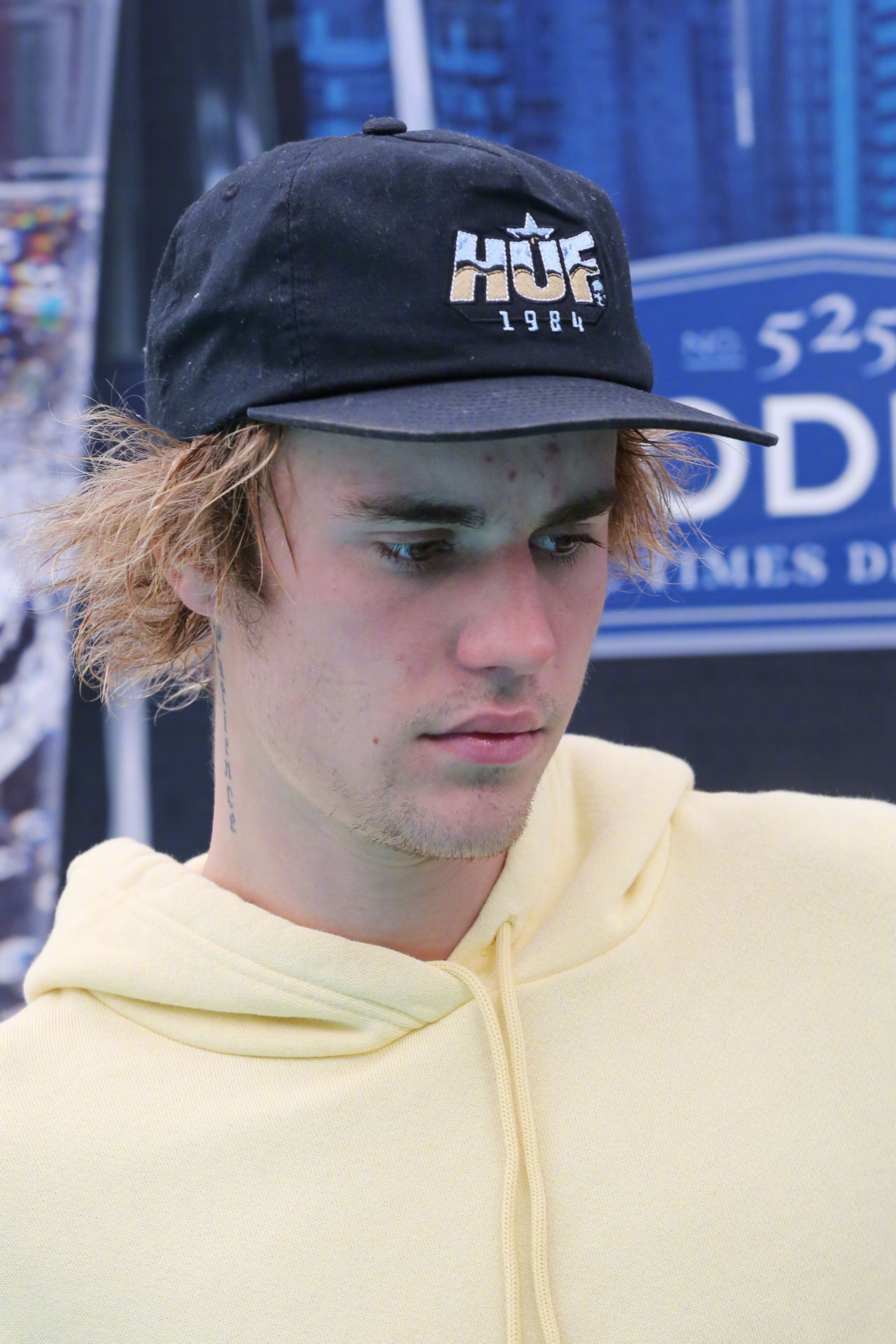 justin bieber最新街拍!这发型!|街拍|发型_新浪新闻