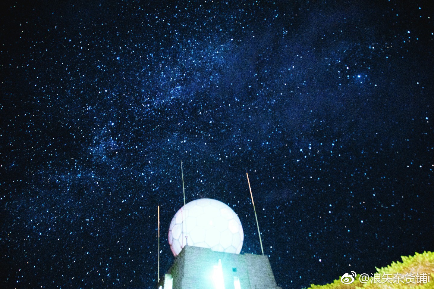 黄山光明顶星空下|光明顶|黄山|星空_新浪新闻