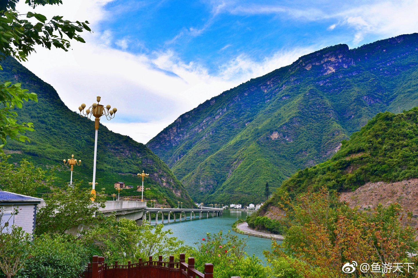 古代第一美女王昭君的故乡宜昌兴山县有条闻名全国的公路