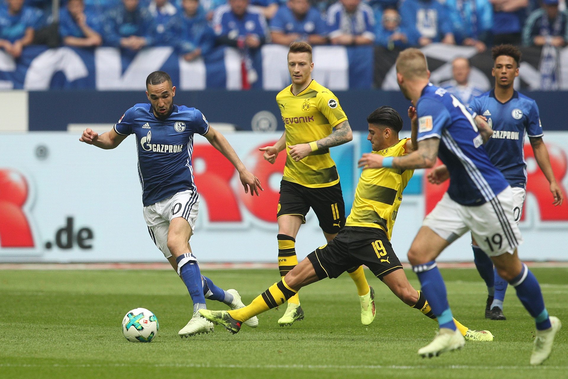 鲁尔德比进行了30分钟,比分依旧是0:0