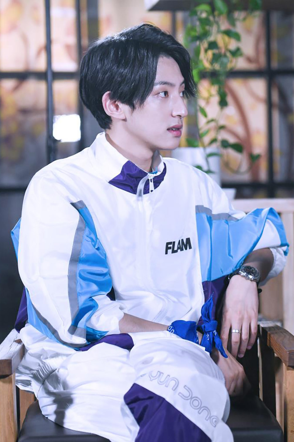 赵天宇尝试燕氏平衡 面对女搭档不自觉羞涩脸红