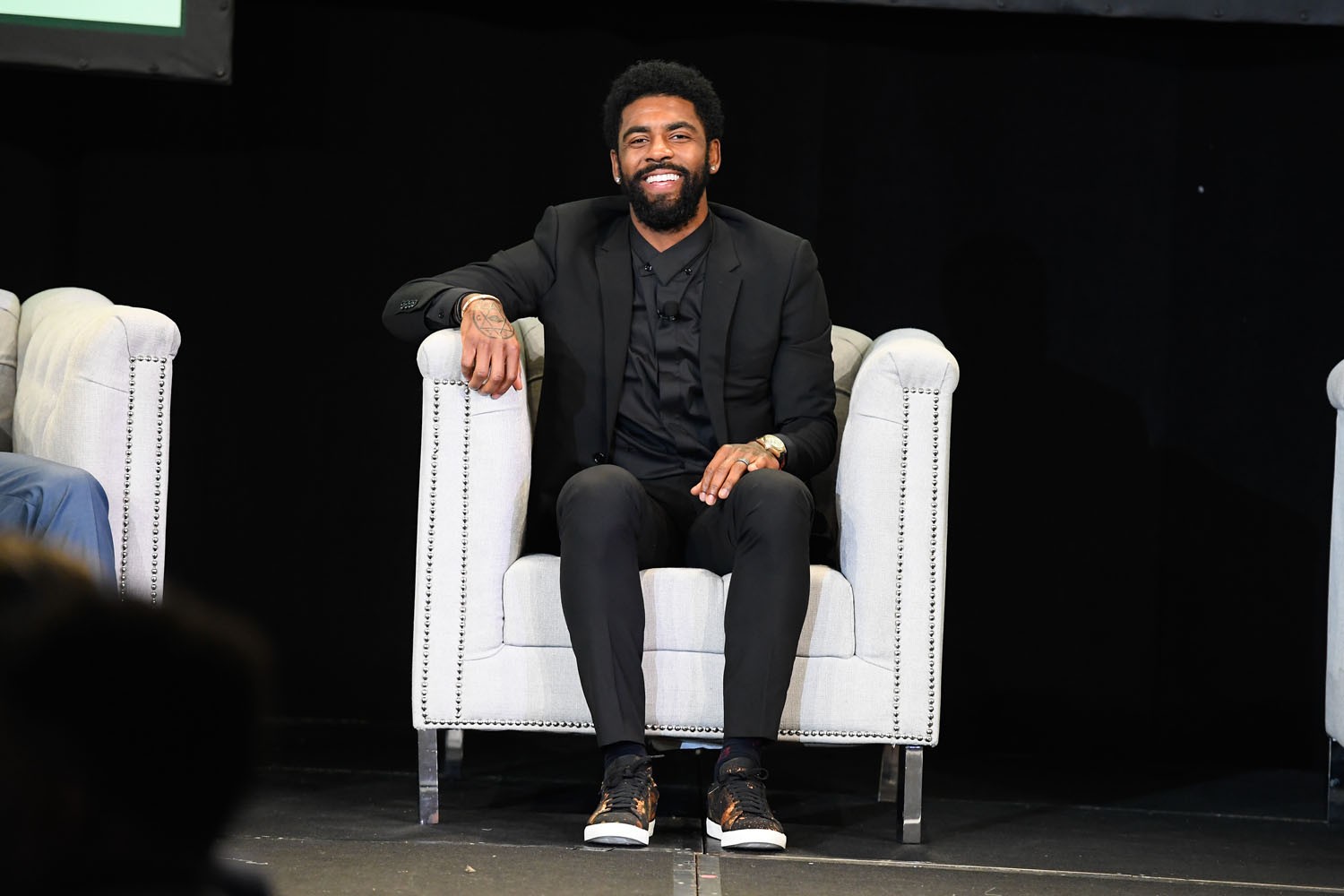 凯尔特人正装出席慈善晚宴罗齐尔风骚欧文老派