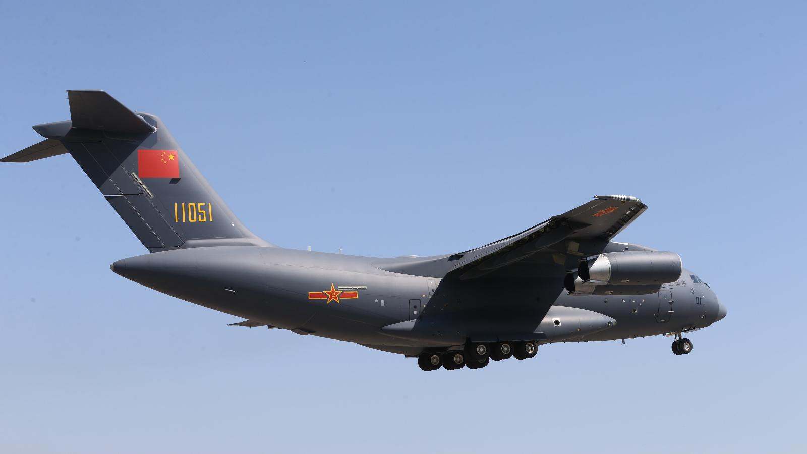 中国空军的支柱手工打造?运20机翼手工钻孔达上万个