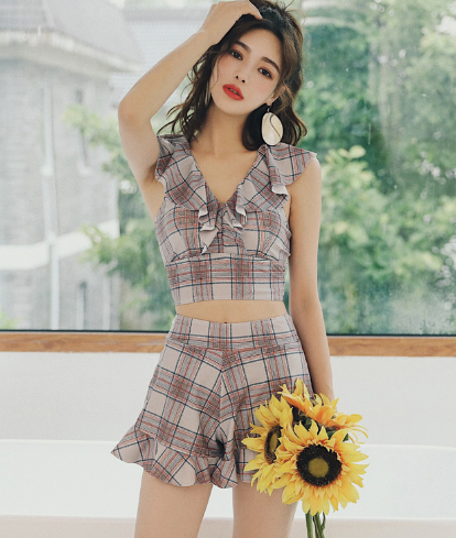 想要秀出大长腿美美的去泡温泉吗?选择一款合适的泳衣很重要哦!