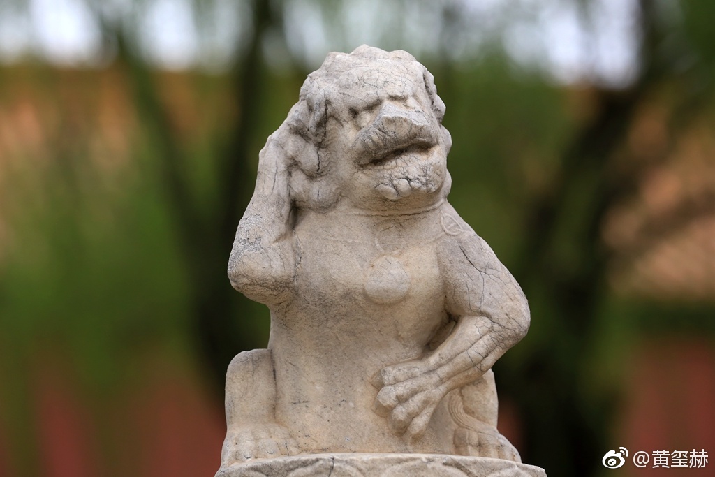 断虹桥的元代石狮