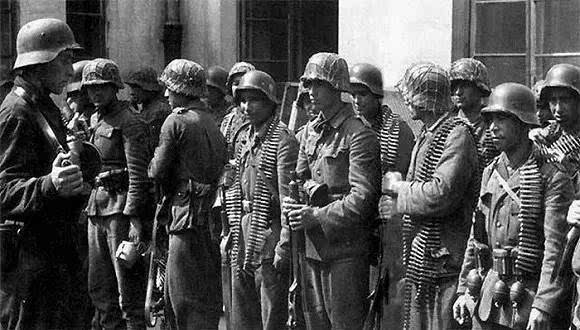 1945年苏军攻入东普鲁士,德意志军国主义灭亡在即