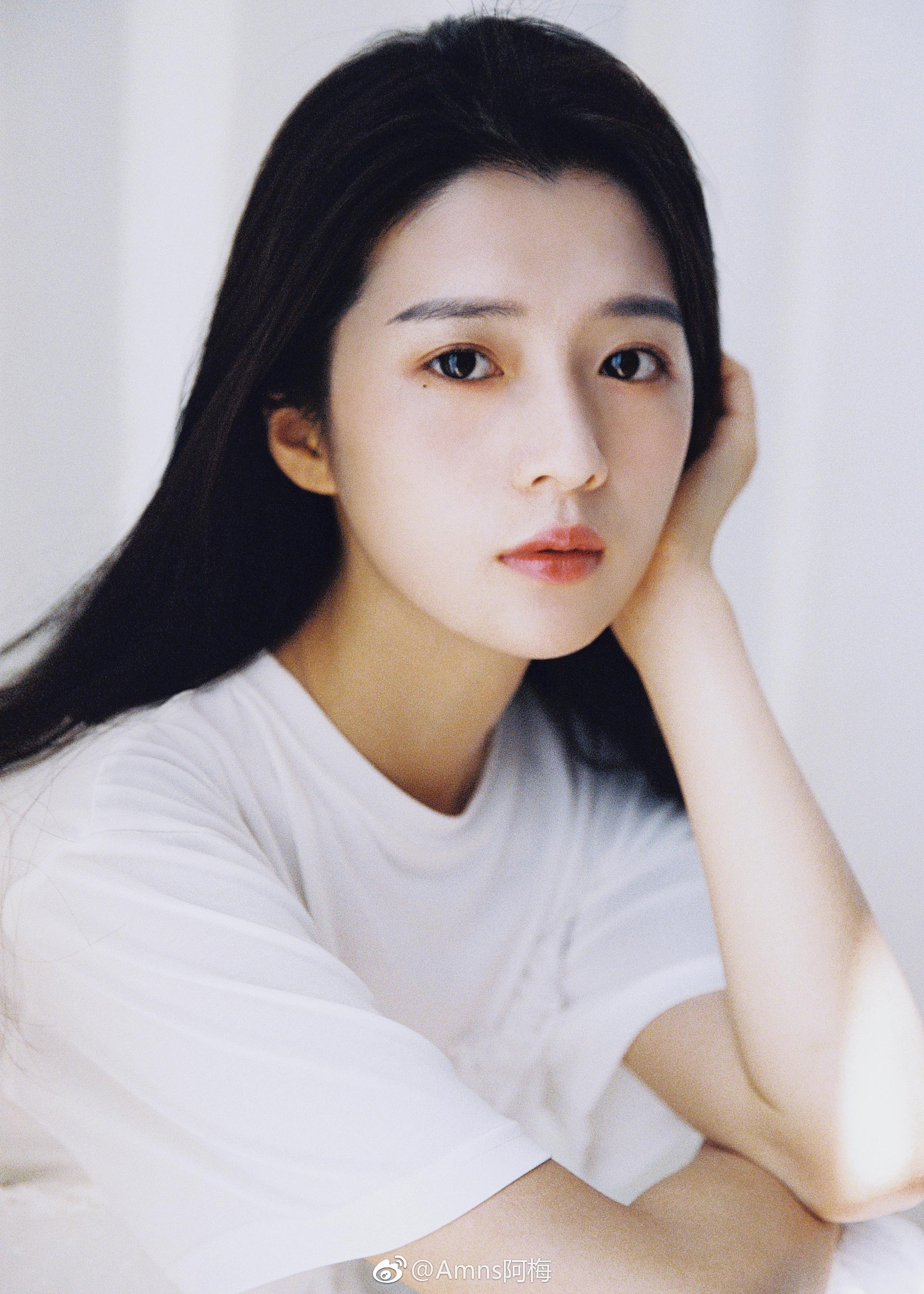 着迷于你眼睛梁夹心