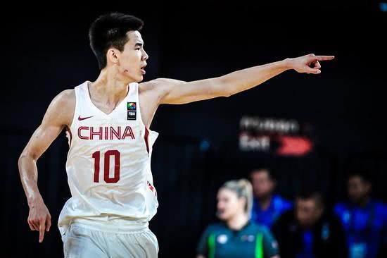 王泉泽与郭昊文闪耀亚青赛,那他们谁有希望被