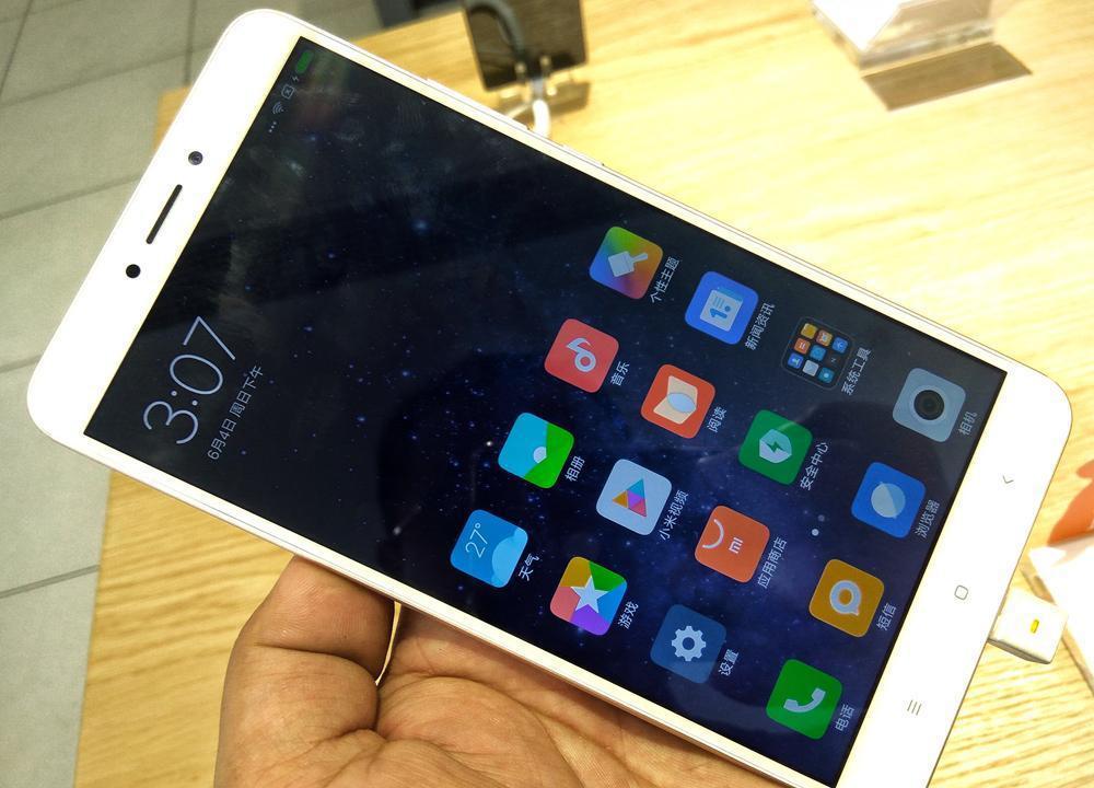 4,大屏手机小米max 2在5月25号发布,小米max从第一代开始就主打大屏和