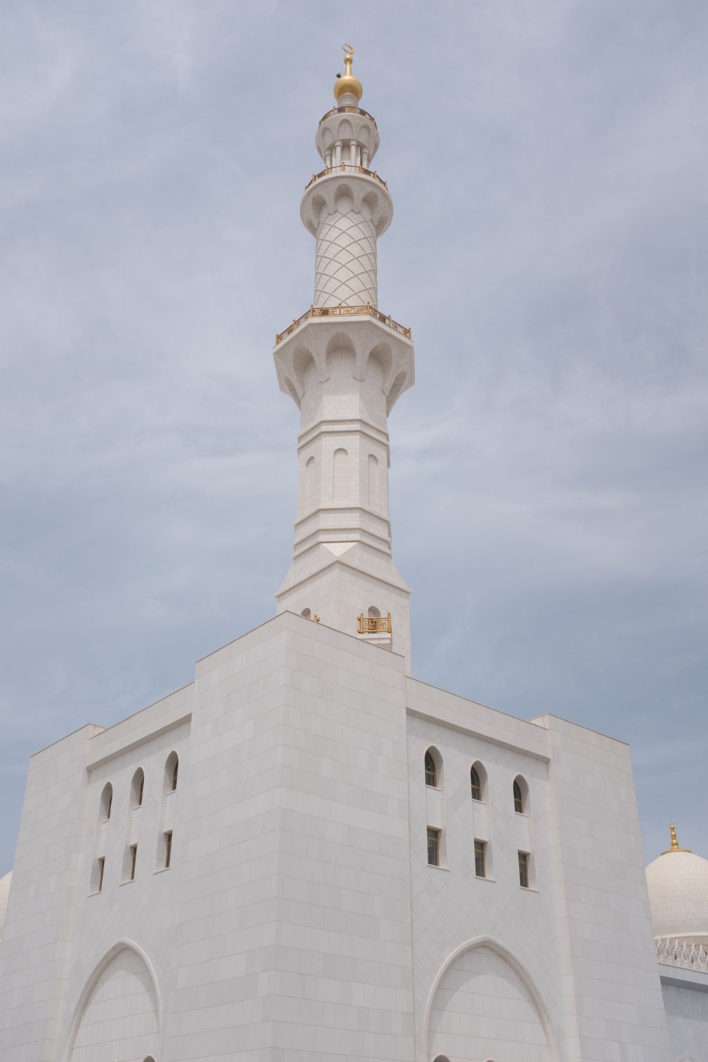 花400亿修建,黄金就用了46吨|清真寺|大清真寺|阿布扎比_新浪新闻