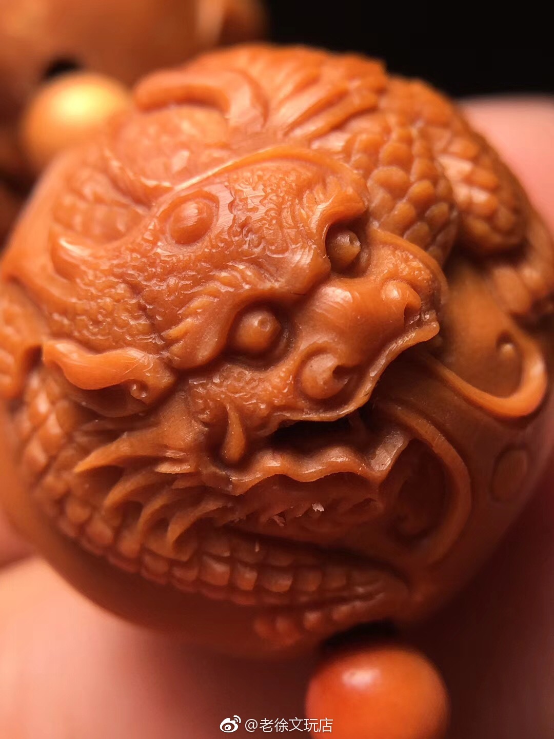 橄榄核雕正圆龙生九子2222精选22老油核雕刻做工精致