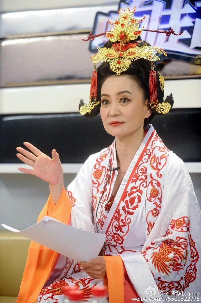 前男友也是帅气演员,和大13岁老公恩爱13年,59岁还很美