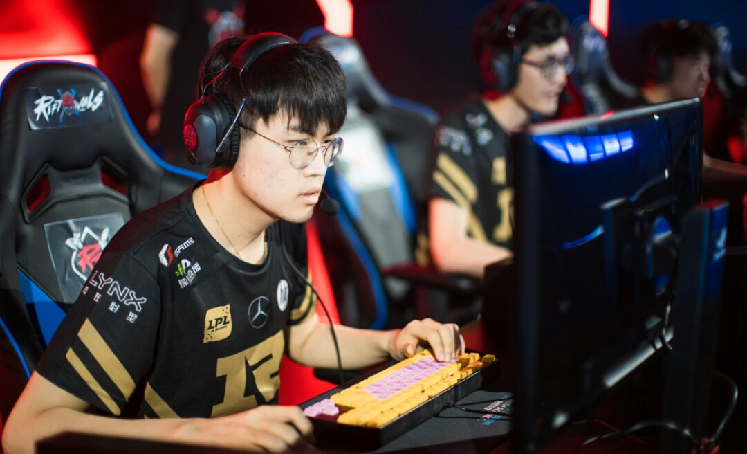 lol:姿态又多了两个外号,今天发挥出色助rng洲际赛首胜