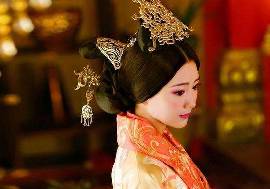 中扮演上官小妹,历经四朝,历史上最年轻的太皇太后,超年轻就当上了