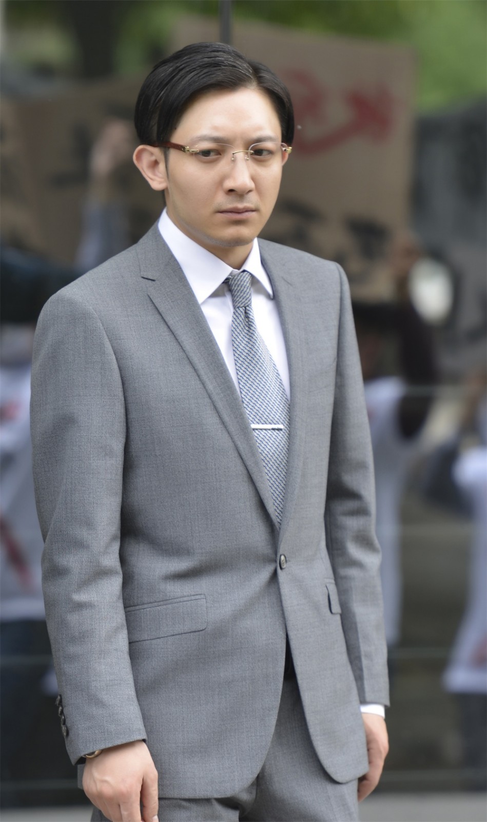 《我不是药神》8天破20亿 邓飞诠释忠心秘书