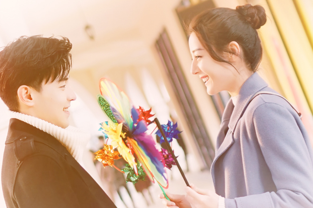 金鹰奖票选排名速递:胡歌紧追李易峰,迪丽热巴票数飙升